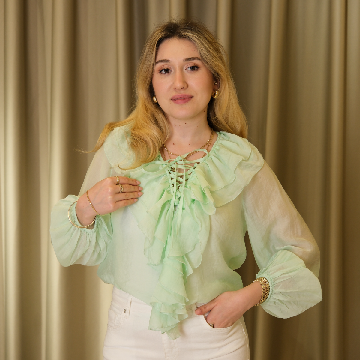 Fırfır Detaylı Şık Bluz