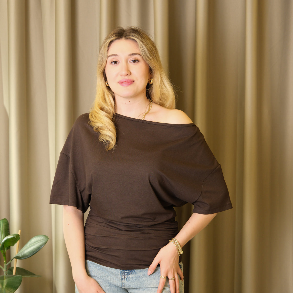 Kayık Yaka Bluz